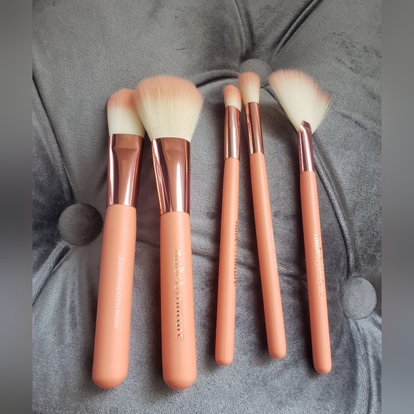 Nude by Nature Coral 5 Pc Makeup Brush Collection - Picture 1 of 8